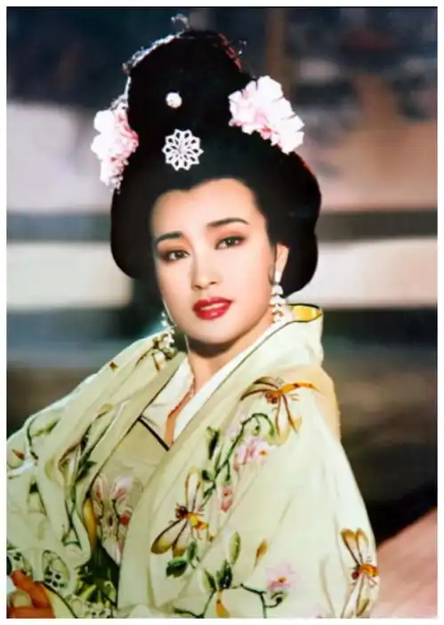 25年前,40岁刘晓庆演16岁少女武则天,如萍和苗乙乙惊为天人