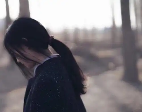 离婚了,过年终于不用在厨房吃剩饭了,前妻的话刺痛男人的心