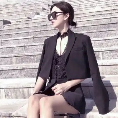 女生头像朱砂痣