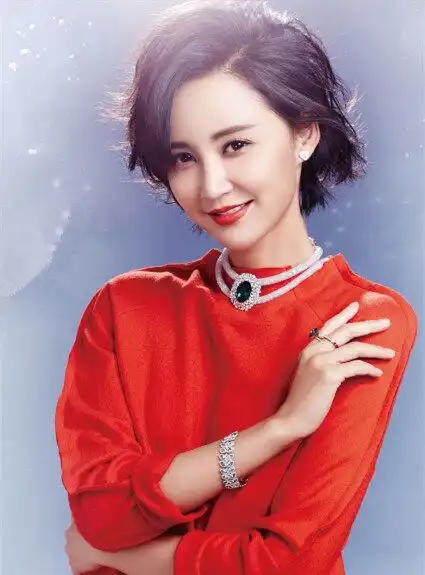 大帅哥袁弘,娶了离过婚的张歆艺,结婚4年,两人依旧恩爱如初