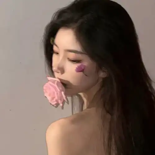 风格女头有意义的人等再久也不算久