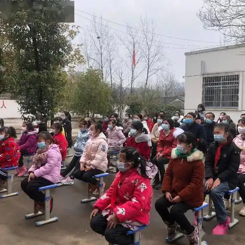 汇聚爱心传递温暖光山县妇联举行把爱带回家关爱春蕾女童助学金发放仪式