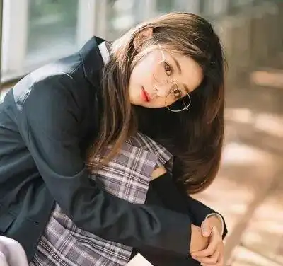 qq女生头像绿色小清新赵