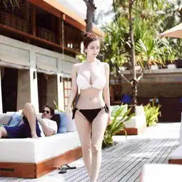 输了比赛又输身材中韩电竞美女大比拼图