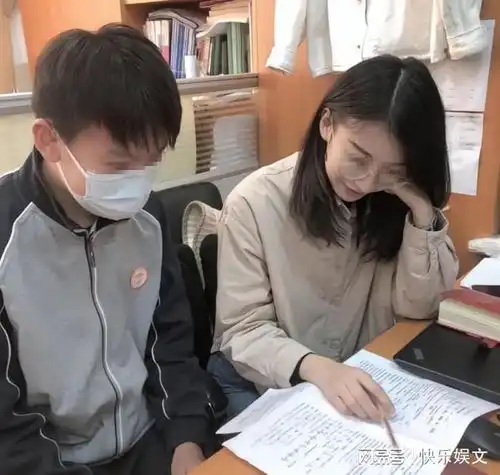上海美女教师出轨16岁男学生女方颜值高身材好,聊天记录毁三观