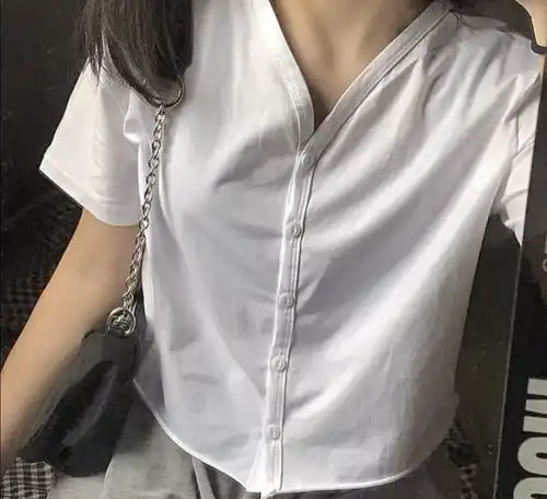 仙女系不露脸女生头像相爱没有那么容易,每个人都有自己的手机