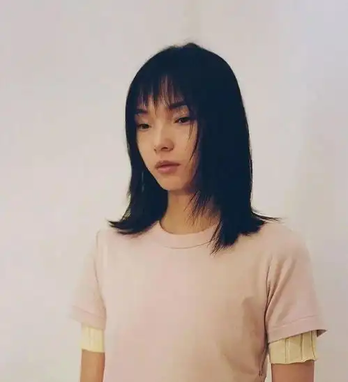 精选系列头像2020年学到了很多道理,但其中最有用的只有两条放过自己和拜托平安
