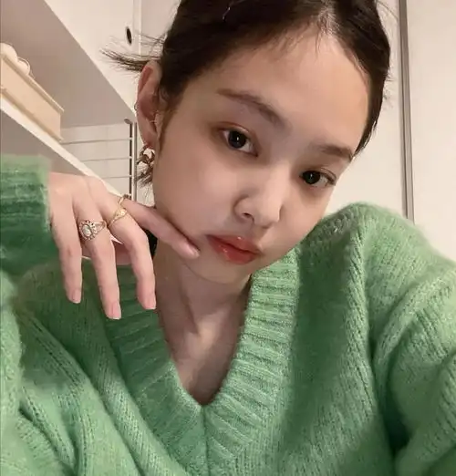 你是猫系脸还是犬系脸女生关键看这些,中两个就是