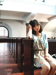 80后美女大学生剃度出家引争议父母表示支持