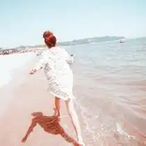 阿宝色唯美可爱女生头像你给我小说般的幸福