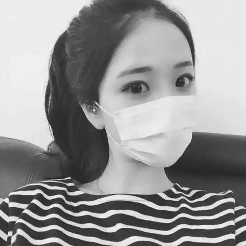 黑白头像女中年花哨