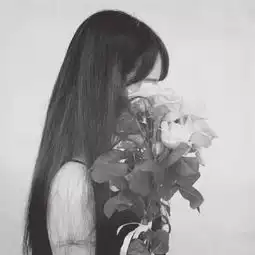 黑白女生头像唯美气质冯