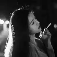 女生高冷头像抽烟