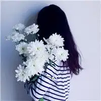 抱花美女头像,美女与花的头像唯美图片
