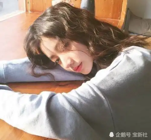 女生清纯头像高清