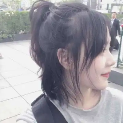 网红头像女高冷侧脸图片,要把心交给自己的眼睛