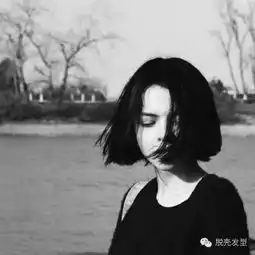 女生头像黑白侧脸短发突