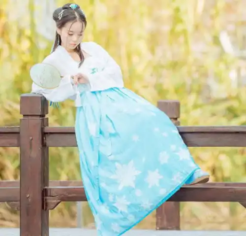女生身上有这3个缺点,更适合穿汉服,就连素颜都美若天仙