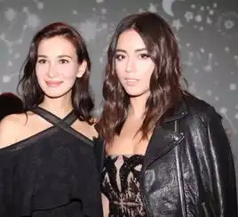 纽约时装周卢靖姗时装周首秀成焦点,酷女郎化身优雅女神气场强大