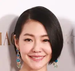 美女主持嫁给过气男演员,处处忍气吞声网友看不下去爱得太卑微