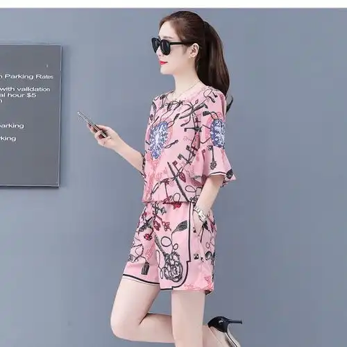 时尚套装女2020新款夏韩版宽松减龄网红气质短裤雪纺洋气两件套潮