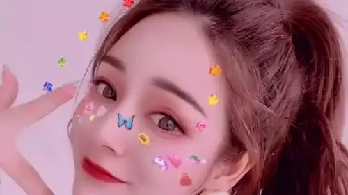 气质高冷的美女,没想到也有可爱的一面