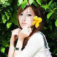 微信头像花丛中的小姑娘微信头像图片大全