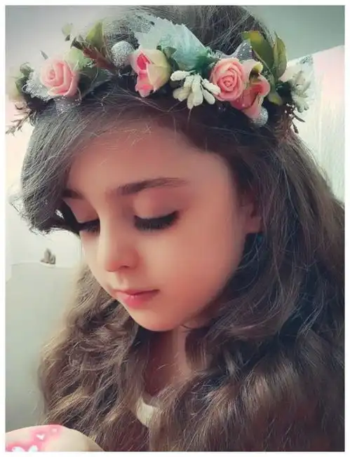 世界上最漂亮的小女孩因颜值太高不安全,爸爸被迫离职当保镖