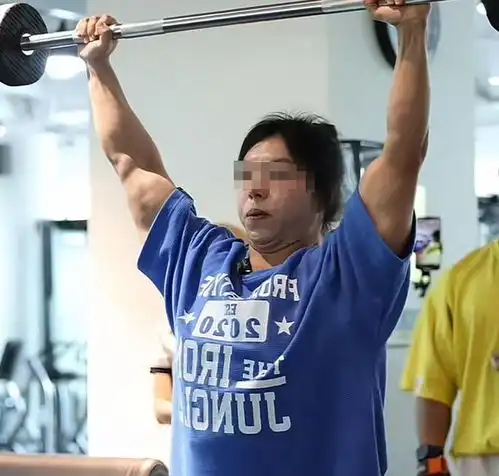魔鬼身材女教练控诉男学员性骚扰,监控曝光到底谁在说谎