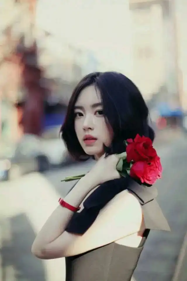 短发头像女生高冷墙纸多