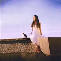 长发清新气质美女头像,侧面的样子更是迷人