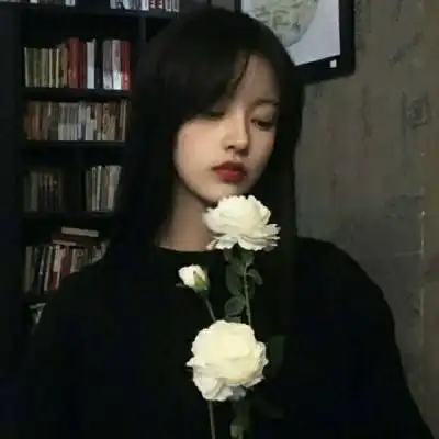 好看又很丧的女生头像伤感难过高清头像女