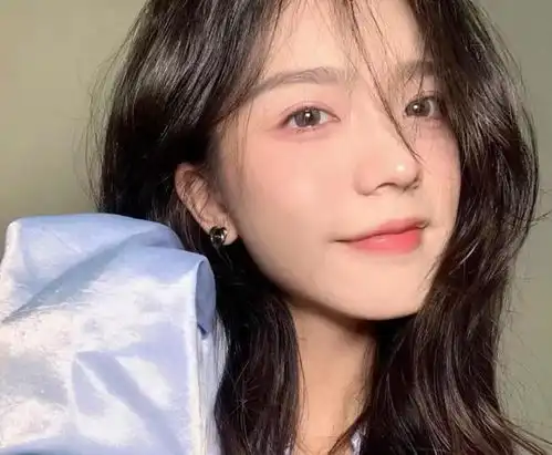 散头发vs扎头发观察女孩子的几个特征,轻松了解自身发型