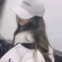 头像女生戴帽子霸气女生