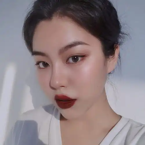 p的妈都不认识港风美女水光妆,时尚街拍修图解析