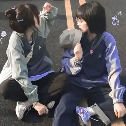 3个女生闺蜜头像围殴