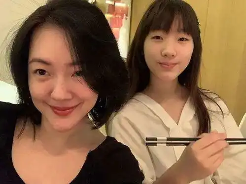 16岁许曦文新造型曝光,正式接过妈妈衣钵,小s也开始搞世袭制了