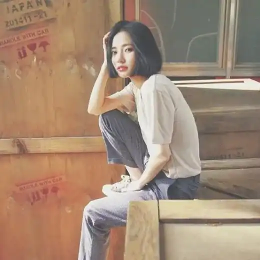 胖脸女生适合什么发型