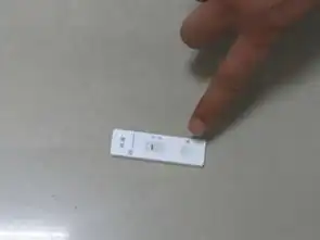 夜晚,民警在宾馆内发现一对行为反常的男女...