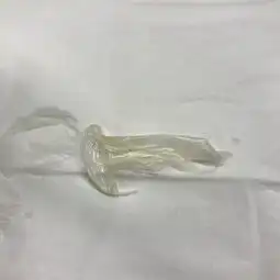 网友爆料买喜茶喝出套套喜茶正调查沟通