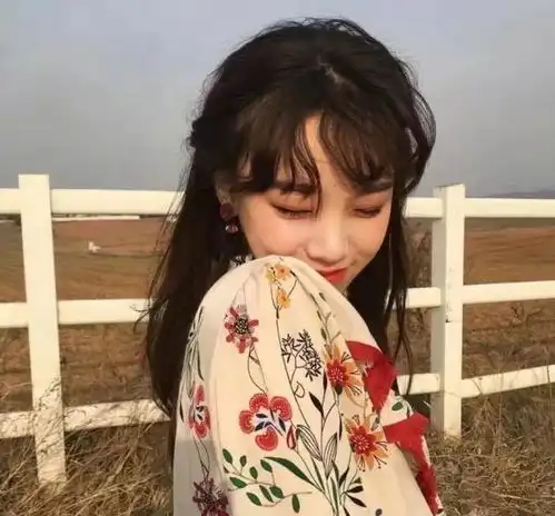 可爱有趣的文案要和家境相仿的人一起玩,有没有一起要饭的