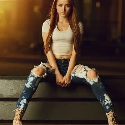 唯美女生妖娆冷艳头像,性感妩媚欧美的细腰美女