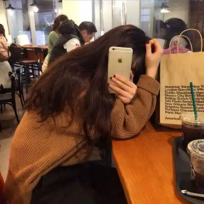 真人侧脸头像女长发侧脸回眸长发女头像图片