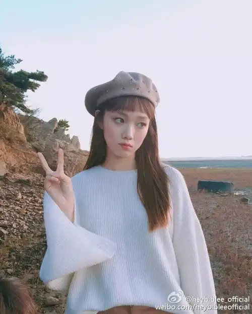 天生异瞳身高175cm的真人版洋娃娃女生也会爱上她