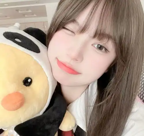 女生头像玫瑰小麦中间种温柔浪漫藏心中