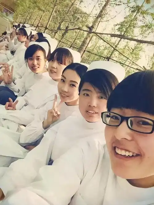 医生给妻子开出致命减肥药,2年后她在睡梦中甜蜜去世,丈夫狂喜