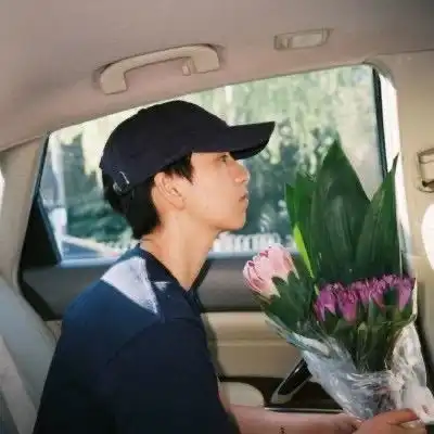 接吻时女友喜欢咬你,多半是这3点原因,你中招了吗