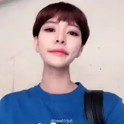qq头像女生短发丸子头短