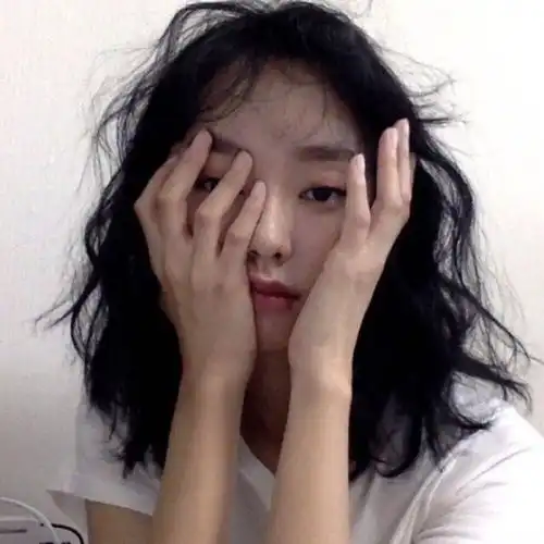 黑白女生头像唯美气质微