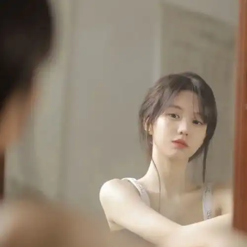 ins小众女生头像